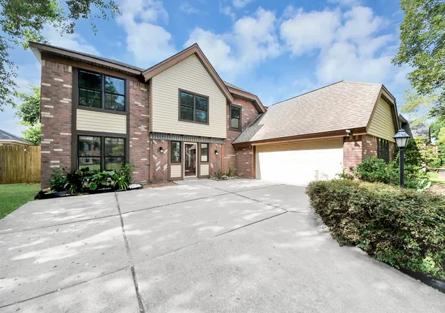 Photo 1 of Single family home for sale at 14947 Havenridge Dr, Houston, TX 77083 | MLS# 63048222 | Listing updated on 2026-09-18