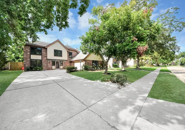 Photo 3 of Single family home for sale at 14947 Havenridge Dr, Houston, TX 77083 | MLS# 63048222 | Listing updated on 2026-09-18