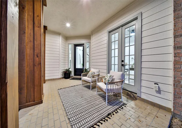 Photo 3 of Sale Pending at 33319 White Oak Ct, Magnolia, TX 77354 | MLS# 83626169 | Listing updated on 2026-10-04
