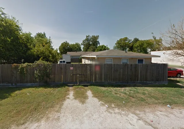 Photo 3 of Sale Pending at 9001 Pagewood Ln, Houston, TX 77063 | MLS# 97898299 | Listing updated on 2026-09-10