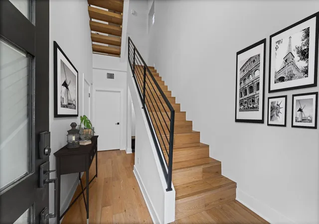 4th image of 1404 Bailey St, Houston, TX 77019 | MLS# 58786627