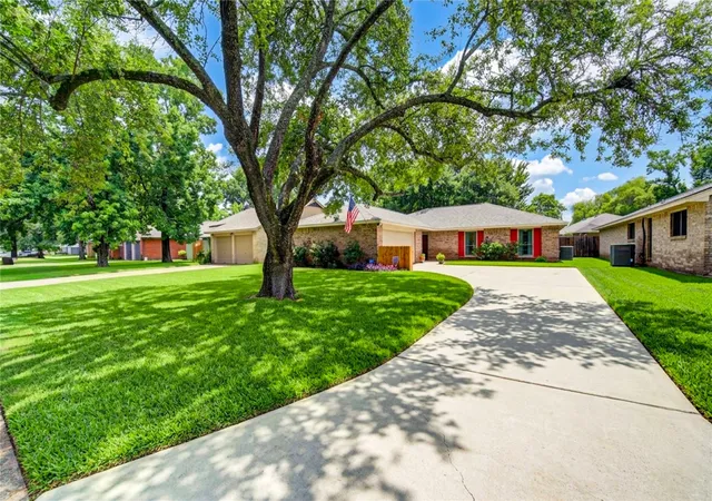 Photo 1 of Single family home for sale at 17559 S Compass Rose Cir, Crosby, TX 77532 | MLS# 86746308 | Listing updated on 2026-07-18