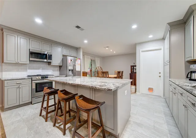 Photo 3 of Single family home for sale at 17559 S Compass Rose Cir, Crosby, TX 77532 | MLS# 86746308 | Listing updated on 2026-07-18