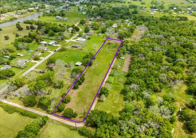Photo 4 of Land for sale at 8011 Custer St, Hitchcock, TX 77563 | MLS# 17761638 | Listing updated on 2026-08-19