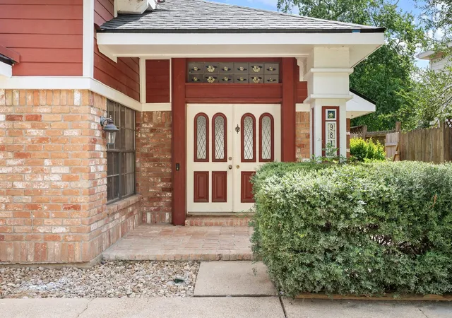 Photo 3 of Single family home for sale at 9814 Gold Cup Way, Houston, TX 77065 | MLS# 21045975 | Listing updated on 2026-08-23