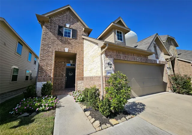 Photo 1 of Sale Pending at 7614 Terra Grv Dr, Houston, TX 77083 | MLS# 45699401 | Listing updated on 2026-09-21