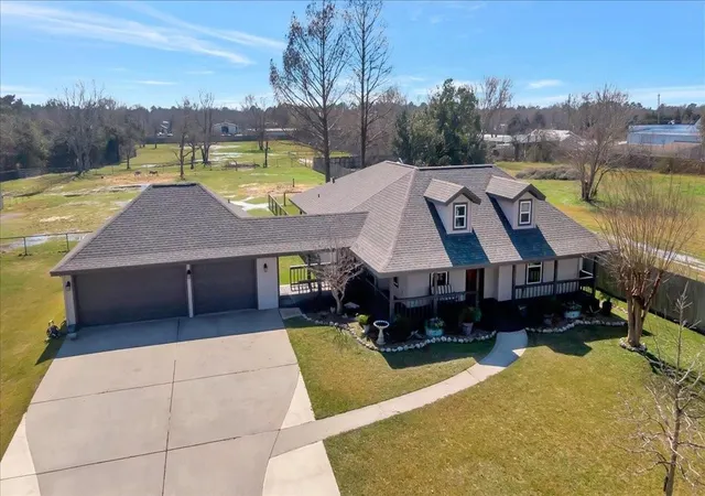 1st image of 12335 2nd St, Dickinson, TX 77539 | MLS# 28256279