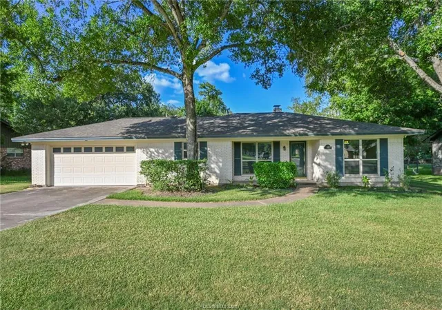 Homes for sale in College Station, TX | 1907 Langford St, College Station, TX 77840 | MLS# 20683403
