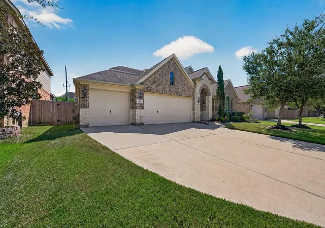 Photo 2 of Single family home for sale at 14806 Golden Hawk Trl, Cypress, TX 77433 | MLS# 67163307 | Listing updated on 2026-09-13