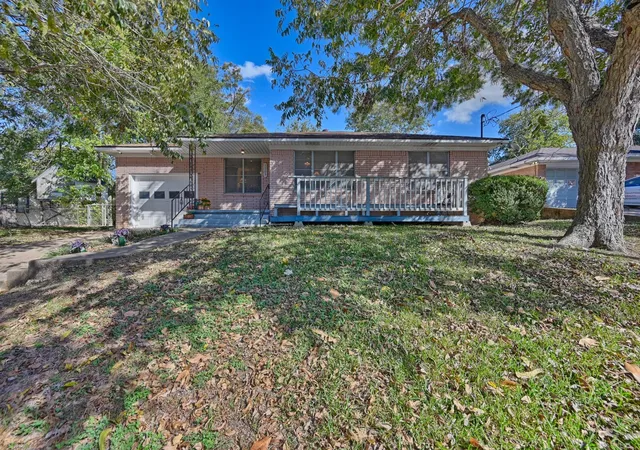 1st image of 1703 S Day St, Brenham, TX 77833 | MLS# 26041580