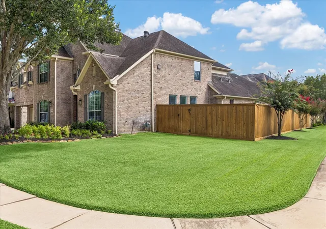 3rd image of 7906 Emerald Haven Dr, Sugar Land, TX 77479 | MLS# 60975680