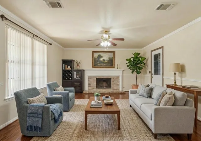 Photo 3 of Single family home for sale at 10419 Tablerock Dr, Houston, TX 77064 | MLS# 45230398 | Listing updated on 2026-09-16