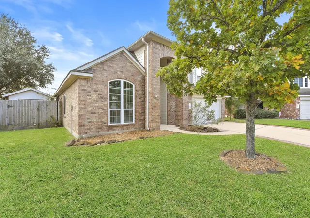 Photo 2 of Single family home for sale at 5406 Gate Cyn Ct, Spring, TX 77373 | MLS# 4192108 | Listing updated on 2026-09-22