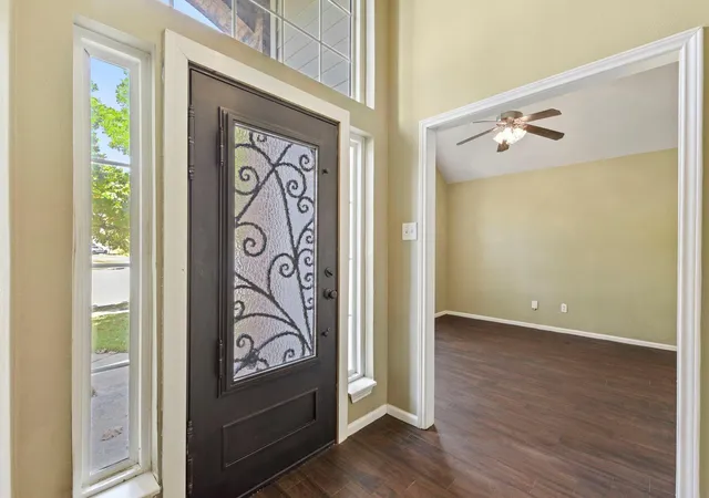 Photo 4 of Single family home for sale at 5406 Gate Cyn Ct, Spring, TX 77373 | MLS# 4192108 | Listing updated on 2026-09-22