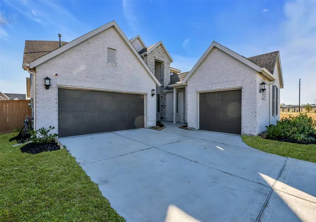 1st image of 8619 Jade Hill Dr, Rosharon, TX 77583 | MLS# 36241553
