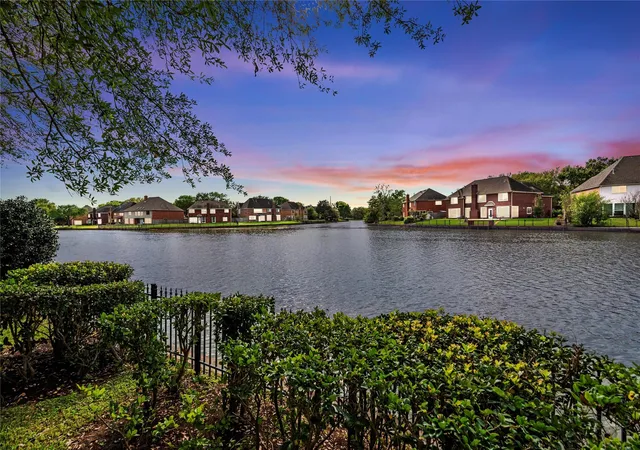 44th image of 1006 Old Oyster Trl, Sugar Land, TX 77478 | MLS# 57755636