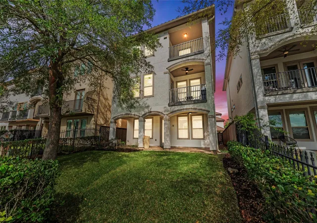 5th image of 1006 Old Oyster Trl, Sugar Land, TX 77478 | MLS# 57755636