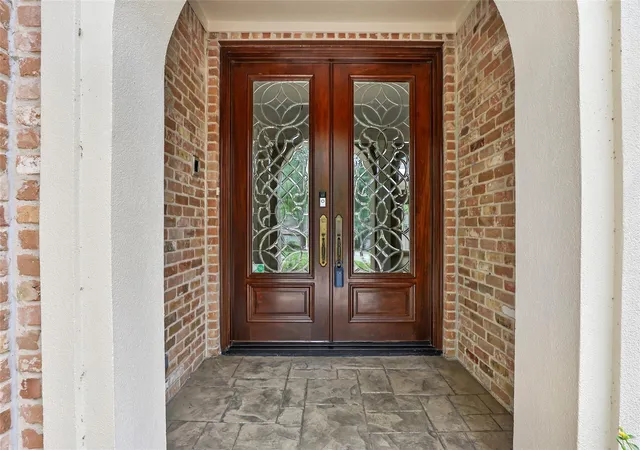 Photo 3 of Single family home for sale at 2515 Kings Forest Dr, Kingwood, TX 77339 | MLS# 96473347 | Listing updated on 2026-09-02