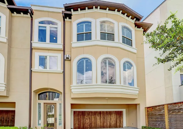 2nd image of 2109 Crocker St, Houston, TX 77006 | MLS# 82524399