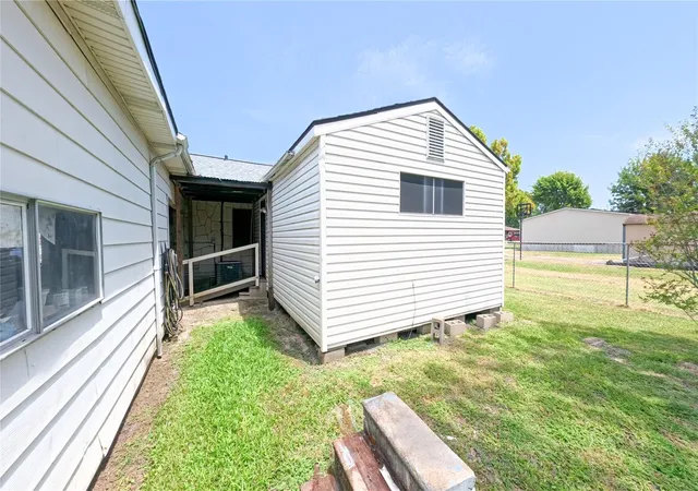 Photo 3 of Sale Pending at 2116 Allen Ln, Baytown, TX 77521 | MLS# 14721769 | Listing updated on 2026-09-10