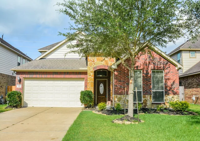 Photo 2 of Single family home for sale at 2322 Argos Dr, Missouri City, TX 77459 | MLS# 48235714 | Listing updated on 2026-08-29