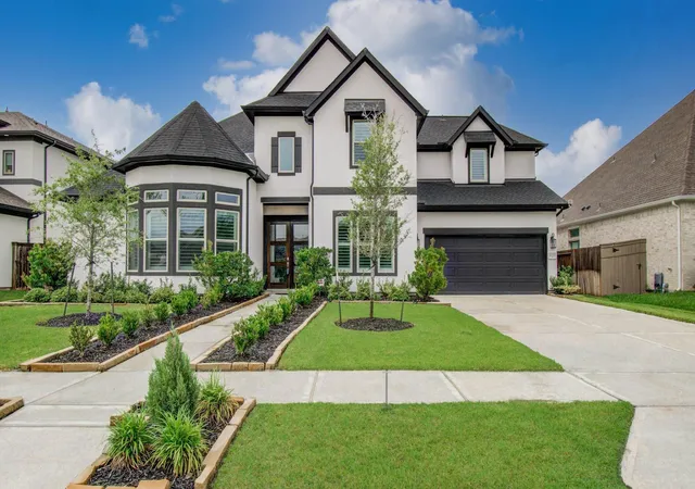 1st image of 10015 Crescent Wood Dr, Missouri City, TX 77459 | MLS# 69766975
