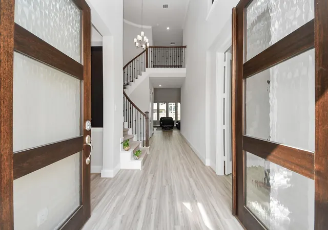 4th image of 10015 Crescent Wood Dr, Missouri City, TX 77459 | MLS# 69766975