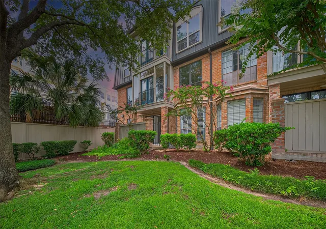 2nd image of 2400 N Braeswood Blvd, Houston, TX 77030