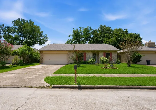 Photo 1 of Single family home for sale at 2319 Grindstone Ln, Sugar Land, TX 77498 | MLS# 34158534 | Listing updated on 2026-08-03