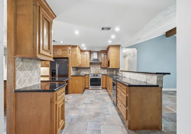 Photo 4 of Single family home for sale at 2319 Grindstone Ln, Sugar Land, TX 77498 | MLS# 34158534 | Listing updated on 2026-08-03