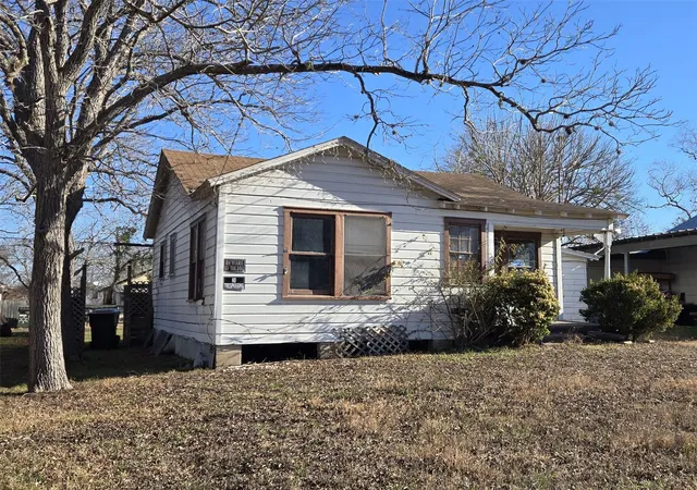Photo 1 of Sale Pending at 508 E French St, Cuero, TX 77954 | MLS# 32268631 | Listing updated on 2026-08-25