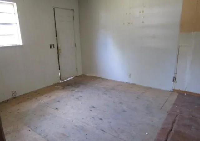 Photo 3 of Single family home for sale at 194 Ida Duncan St, Lufkin, TX 75904 | MLS# 52311690 | Listing updated on 2026-08-28