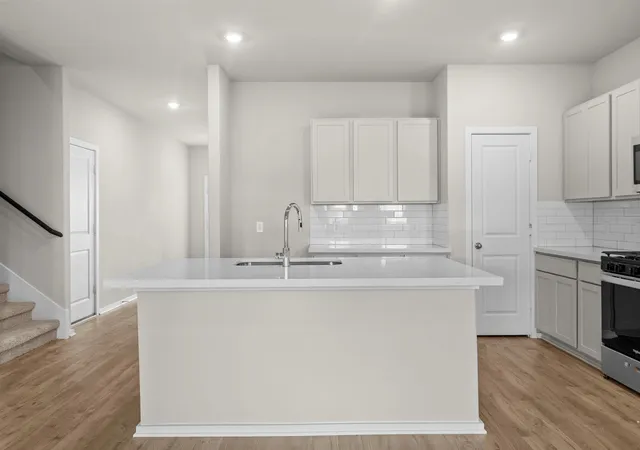 4th image of 2784 Portugal Laurel Dr, Alvin, TX 77511 | MLS# 10338491