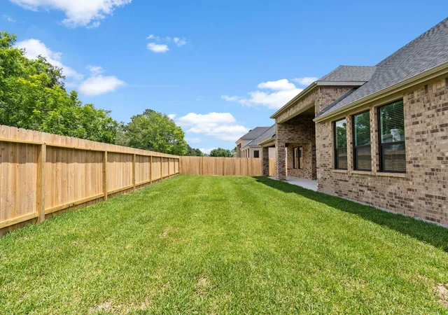 Homes for sale in Friendswood, TX | 2501 Barton Creek Trl, Friendswood, TX 77546 | MLS# 58016470