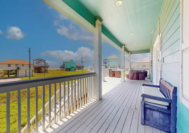 Photo 3 of Single family home for sale at 2010 Vista Dr, Port Bolivar, TX 77650 | MLS# 17919167 | Listing updated on 2026-07-02