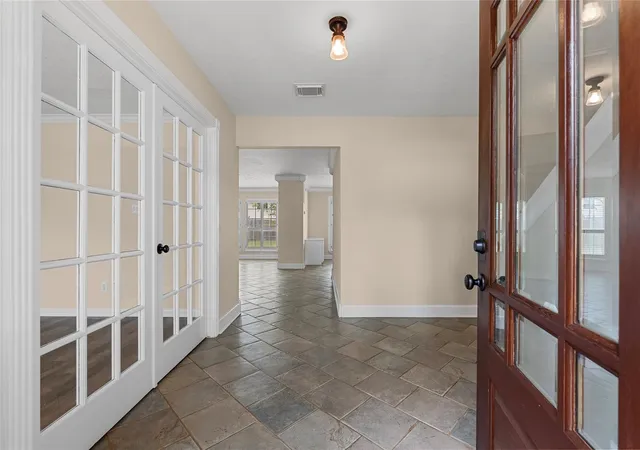 Photo 4 of Single family home for sale at 2104 Bay Hill Dr, League City, TX 77573 | MLS# 37784509 | Listing updated on 2026-10-09