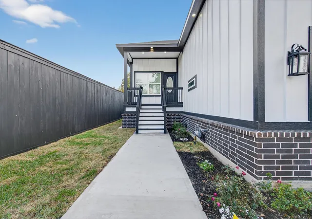 Homes for sale in Houston, TX | 4024 Lila St, Houston, TX 77026 | MLS# 97892205