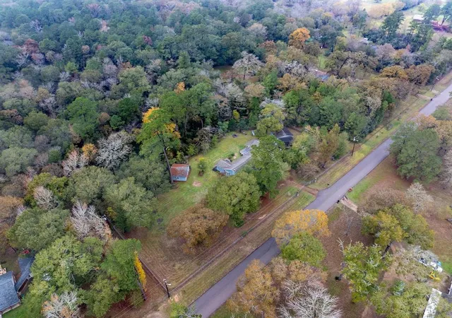 Photo 2 of Sale Pending at 20024 W Lakeshore Dr, Magnolia, TX 77355 | MLS# 26882511 | Listing updated on 2026-07-12