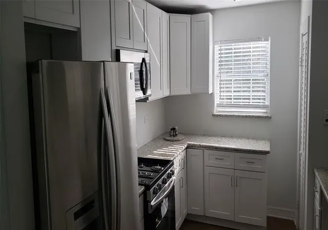 Photo 4 of Sale Pending at 5047 Wood Loop, Conroe, TX 77306 | MLS# 30400270 | Listing updated on 2025-09-20