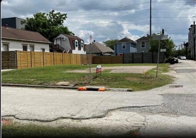 4th image of 0 Wilson St, Houston, TX 77019 | MLS# 95923785