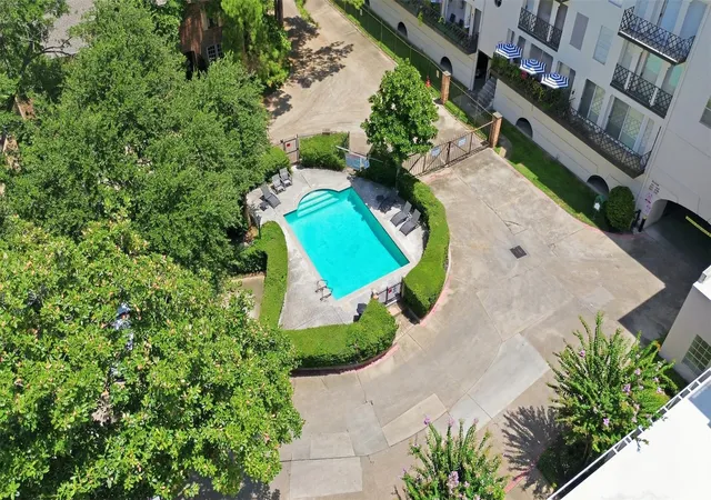 37th image of 2333 Bering Dr #108, Houston, TX 77057 | MLS# 48451406