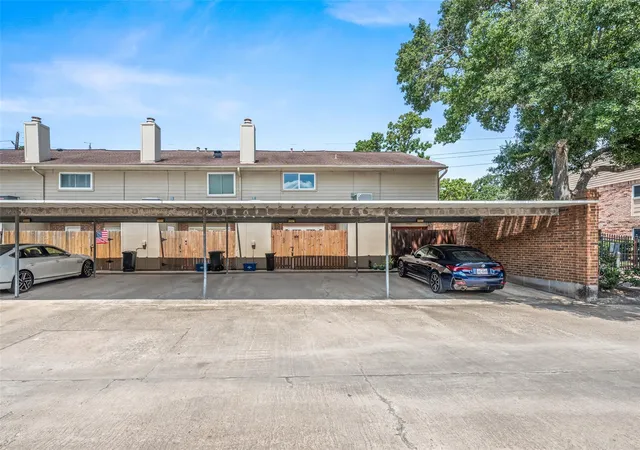 image of 2519 Bering Dr, Houston, TX 77057