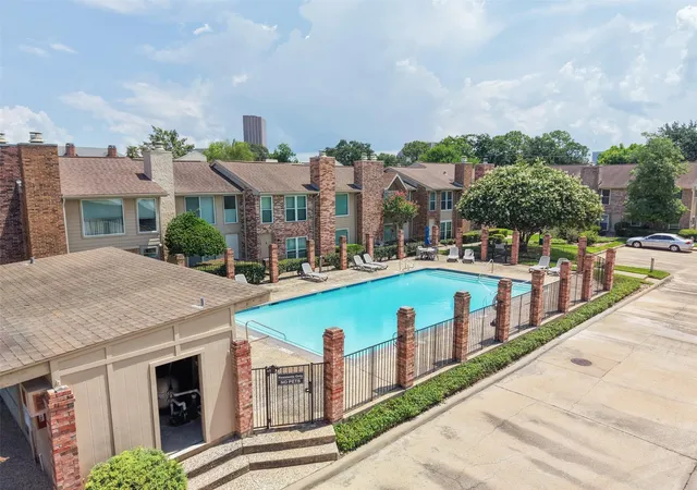 image of 2519 Bering Dr, Houston, TX 77057
