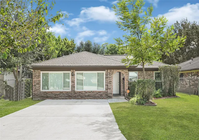 1st image of 2509 Pearland Ave, Pearland, TX 77581 | MLS# 54010851