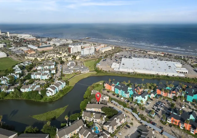 Homes for sale in Galveston, TX | 3220 69th Street, Galveston, TX 77551 | Houzeo