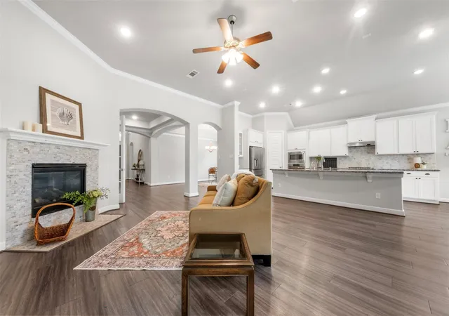 5th image of 2112 Nogalas Ln, League City, TX 77573 | MLS# 69674268