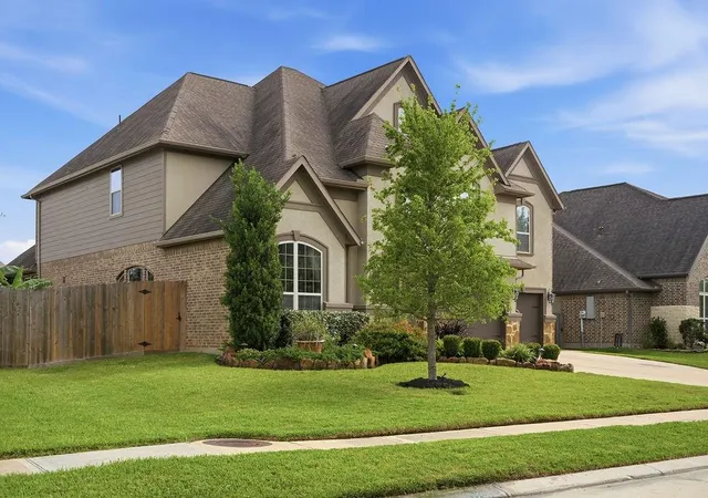 2nd image of 2513 Royal Field Ln, Friendswood, TX 77546 | MLS# 66782187