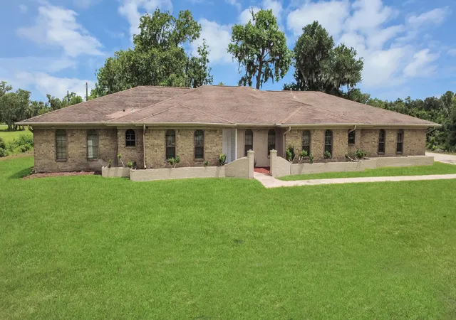 Photo 4 of Single family home for sale at 5241 County Rd 819, Brazoria, TX 77422 | MLS# 73176899 | Listing updated on 2026-10-07
