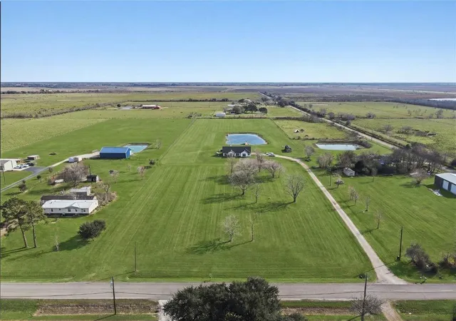 Homes for sale in Winnie, TX | 17637 Englin Rd, Winnie, TX 77665 | MLS# 72781721