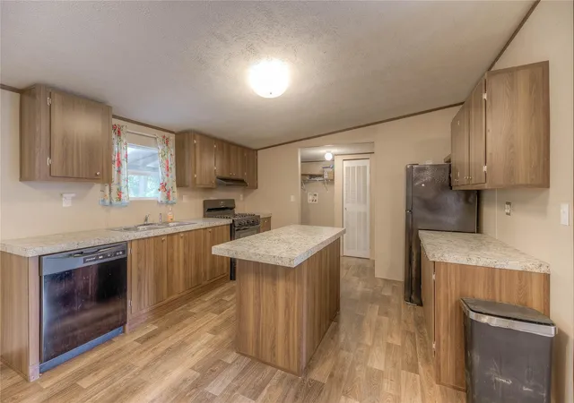 4th image of 767 Windwood Dr, Livingston, TX 77351 | MLS# 70626182